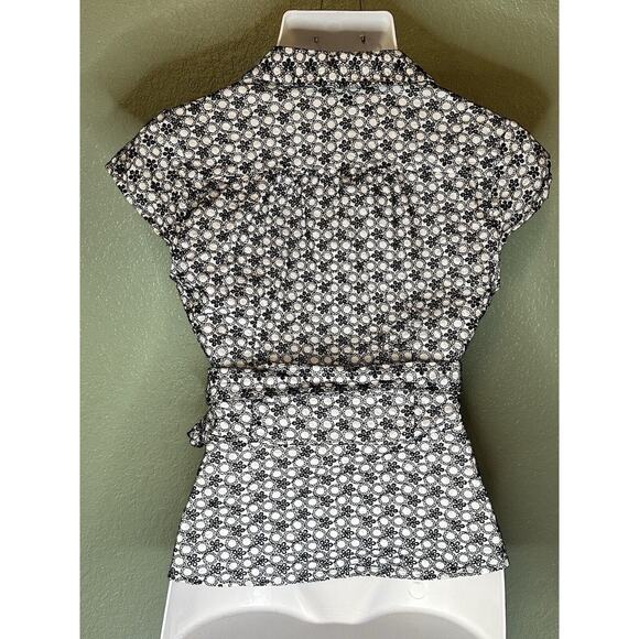 Ann Taylor LoFT Black White Eyelet Short Sleeved Wrap Shirt 10 - Picture 3 of 4